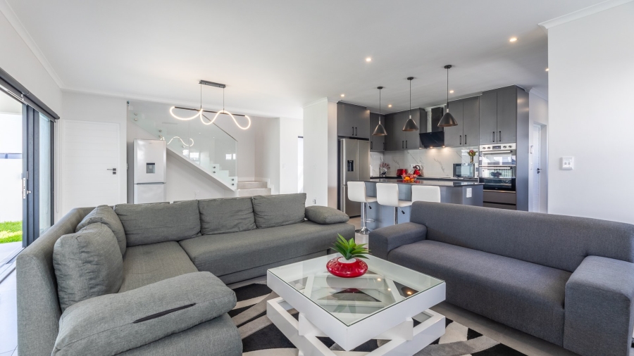 4 Bedroom Property for Sale in Sandown Western Cape